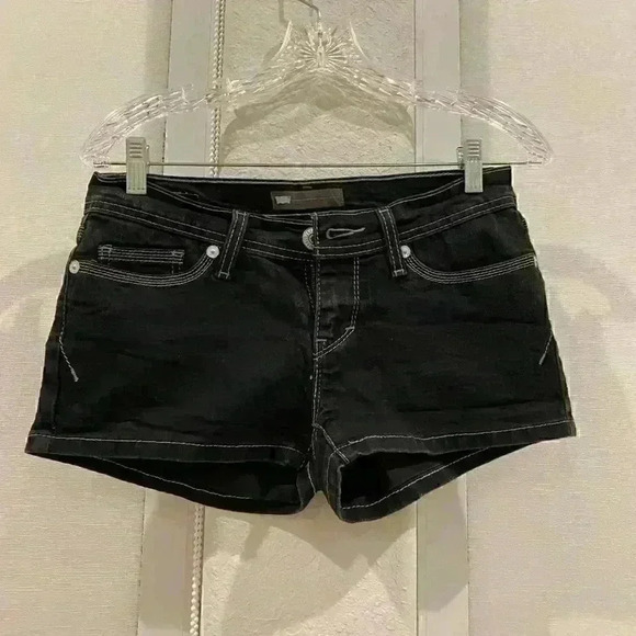 Levi’s black short shorts Sz 27 in EUC! - Picture 1 of 6
